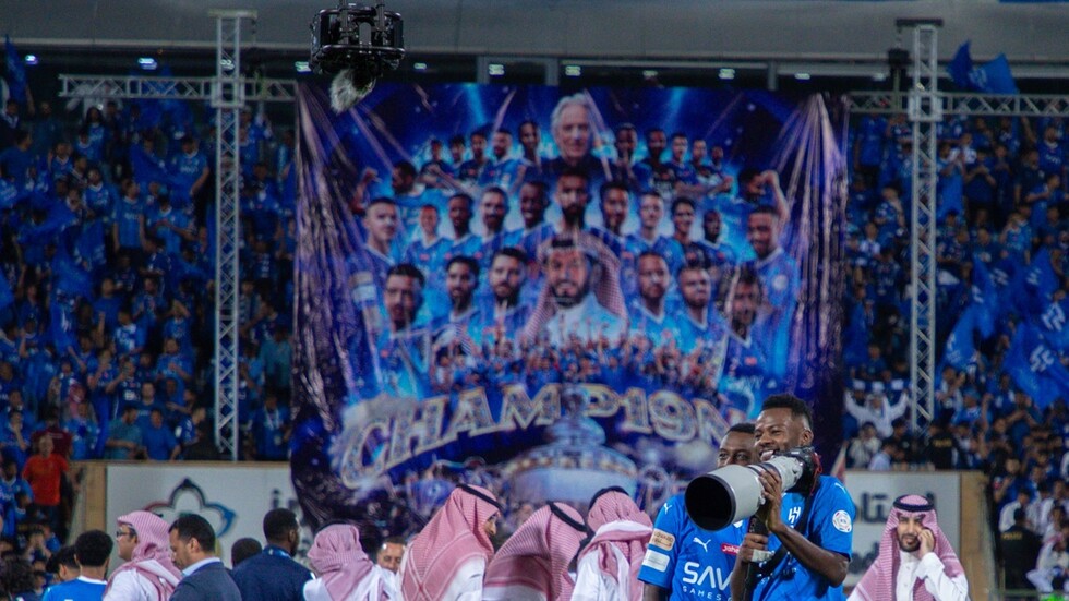 مكافأة لاعبي الهلال بعد حصد الدوري السعودي