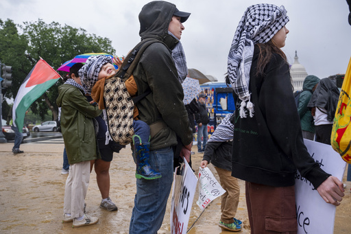 مئات المتظاهرين المناصرين للفلسطينيين يتجمعون في واشنطن لإحياء ذكرى حاضر أليم وماض أشد إيلاما (صور)