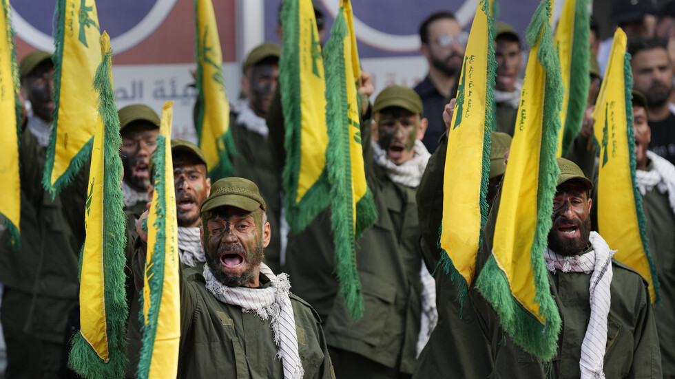 “تصدي لطائرات بصواريخ أرض جو واستهدافات أخرى”..”حزب الله” ينفذ 7 عمليات ضد إسرائيل بأقل من يوم