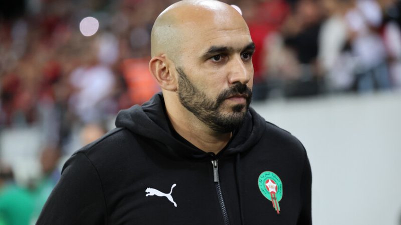 الجماهير المغربية تصب جام غضبها على الركراكي بعد خسارة المنتخب الأولمبي.. ما القصة ؟