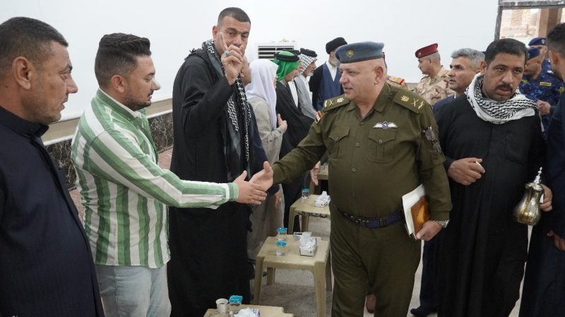 القائد العام يرسل وفدا أمنيا لتقديم العزاء لذوي الشهيد المقدم احمد يونس بالبصرة