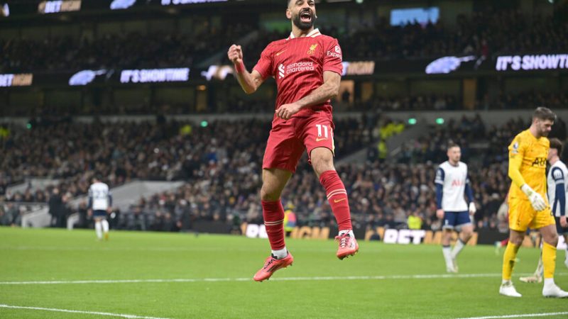 محمد صلاح يقود ليفربول ليعزز صدارته في “البريميرليغ” ويكتسح توتنهام بسداسية