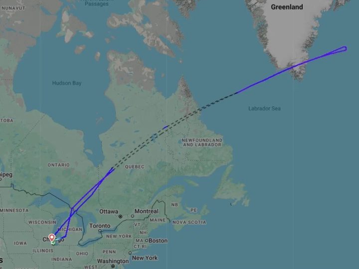 بعد 10 ساعات في الجو.. دورات المياه المسدودة تجبر طائرة هندية على العودة إلى شيكاغو