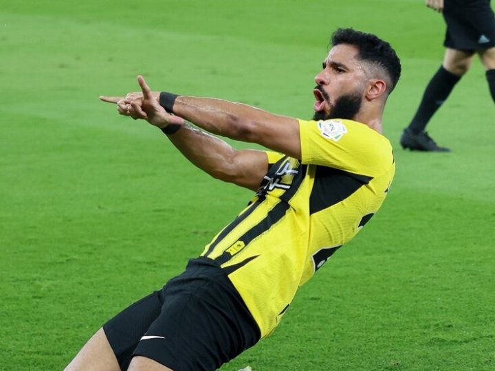 شاهد.. الاتحاد يقهر الرياض بهدف قاتل  